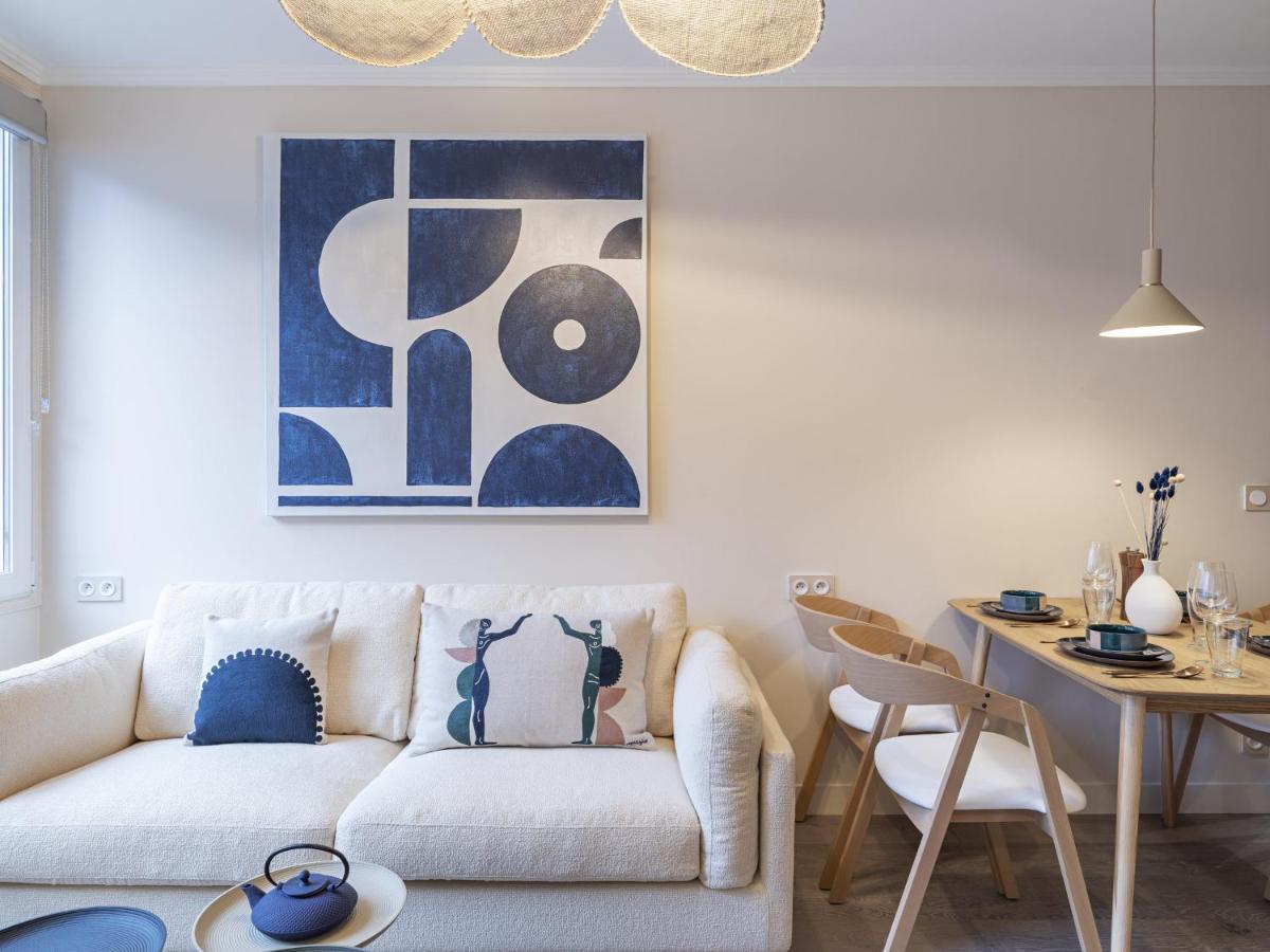 The Blue Suite On Champs Elysees Avenue Parigi Esterno foto
