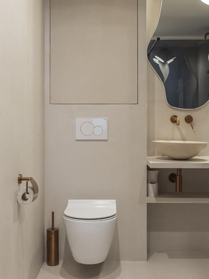 The Blue Suite On Champs Elysees Avenue Parigi Esterno foto