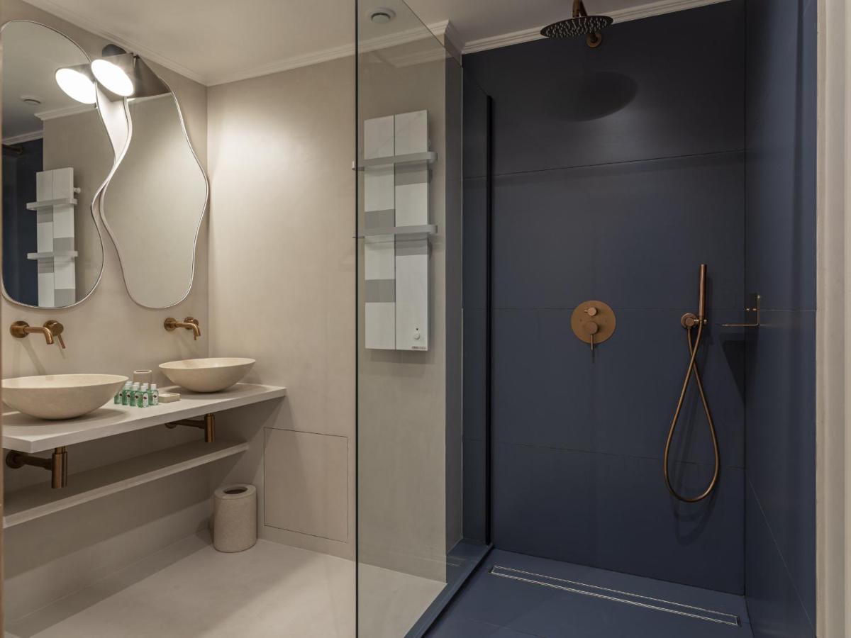 The Blue Suite On Champs Elysees Avenue Parigi Esterno foto