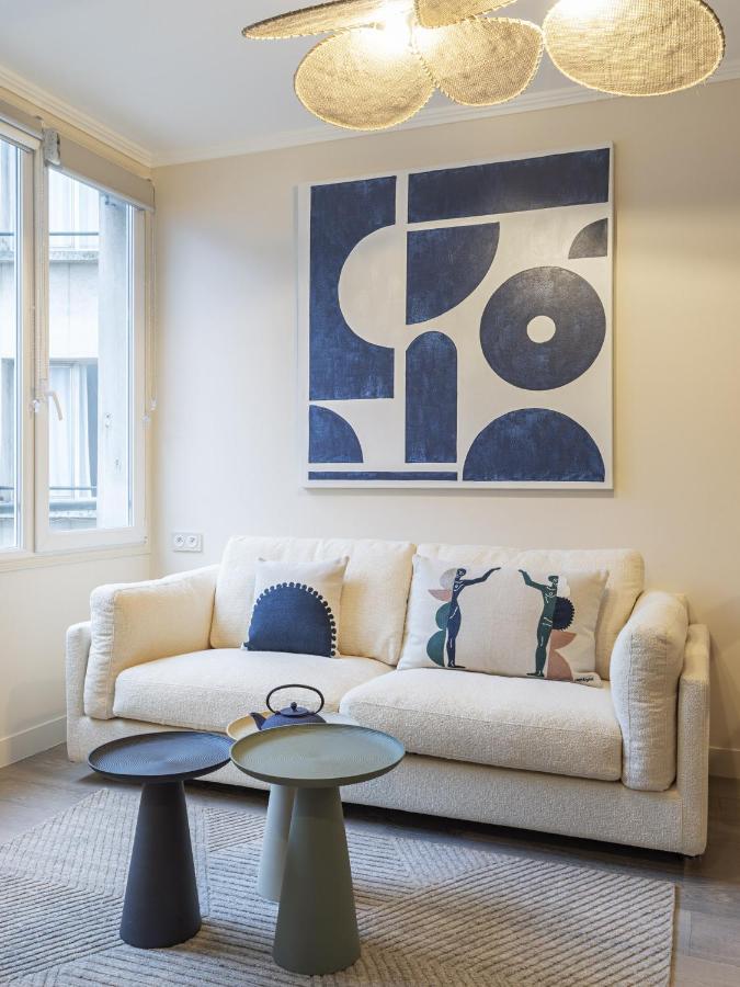 The Blue Suite On Champs Elysees Avenue Parigi Esterno foto