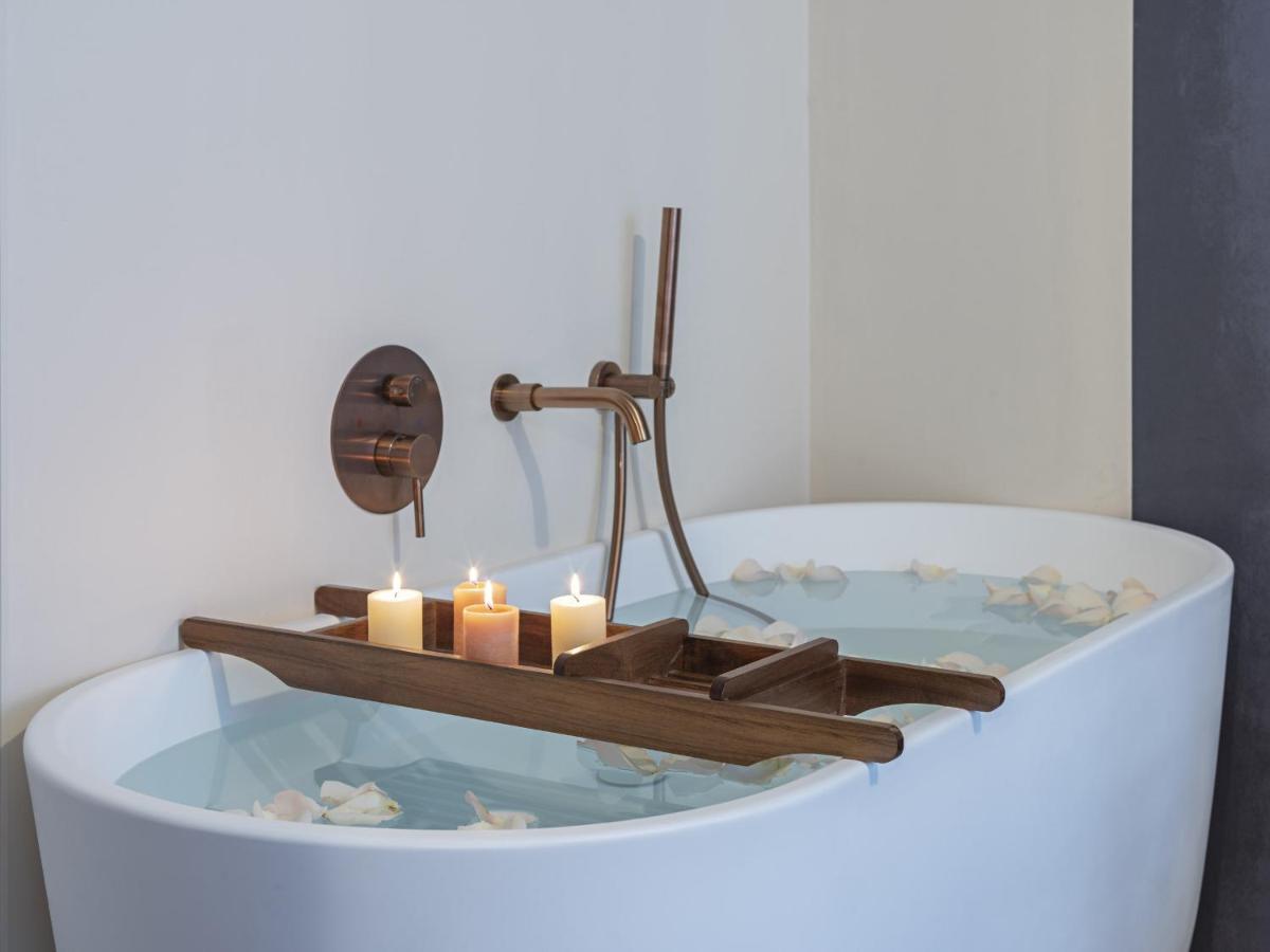 The Blue Suite On Champs Elysees Avenue Parigi Esterno foto