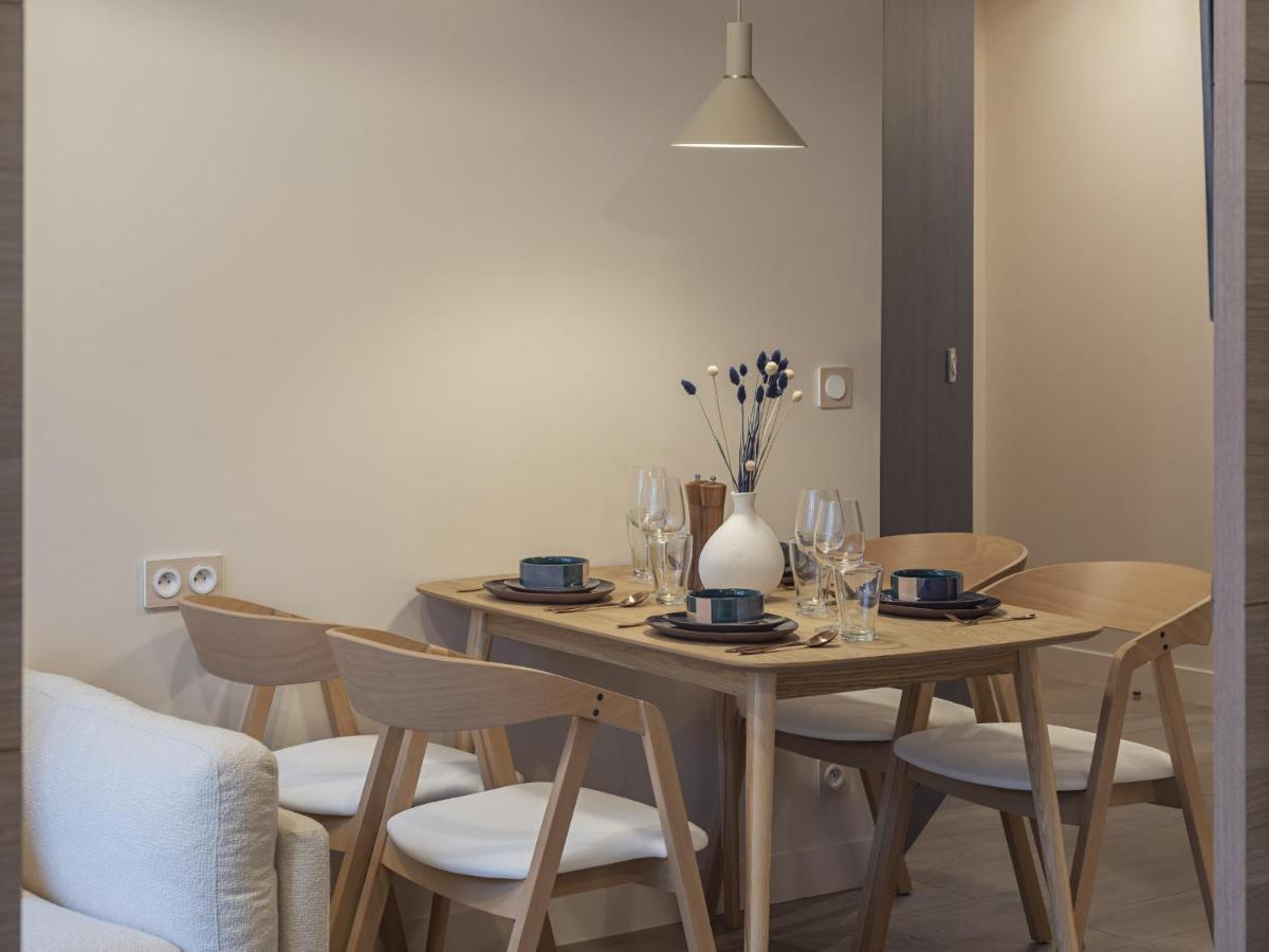 The Blue Suite On Champs Elysees Avenue Parigi Esterno foto