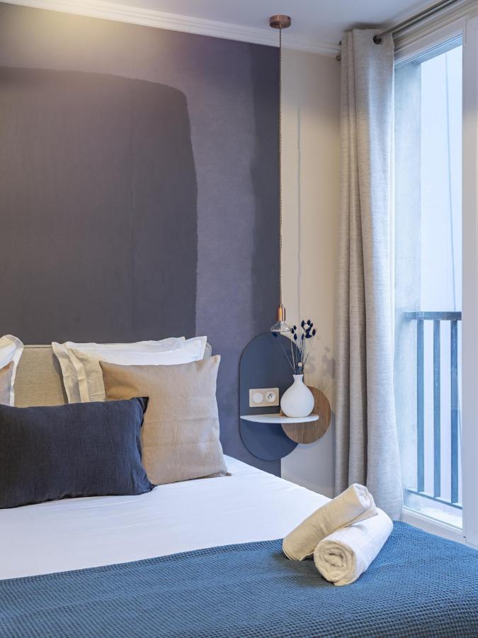 The Blue Suite On Champs Elysees Avenue Parigi Esterno foto