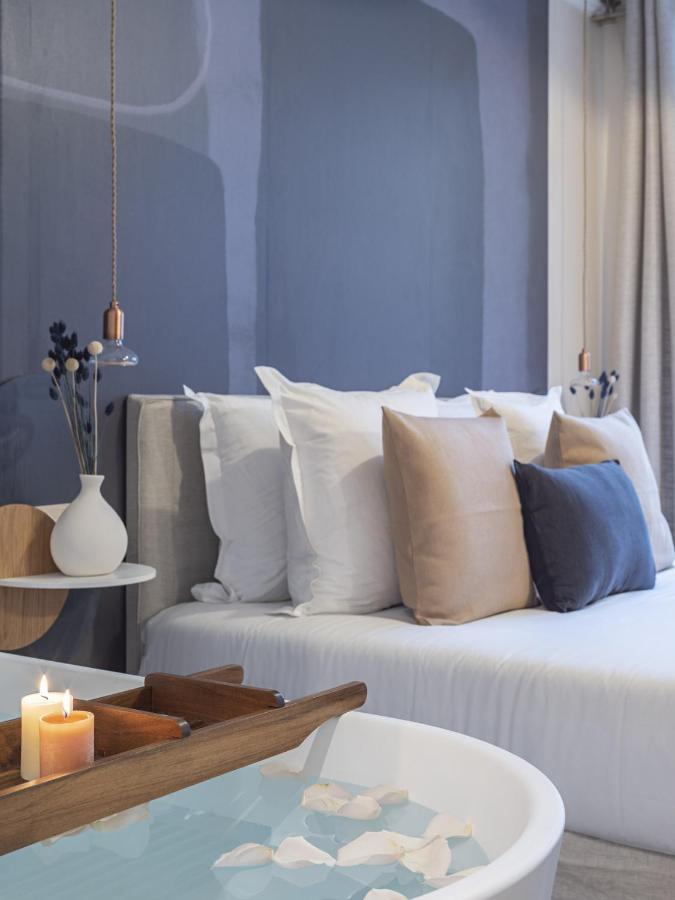 The Blue Suite On Champs Elysees Avenue Parigi Esterno foto